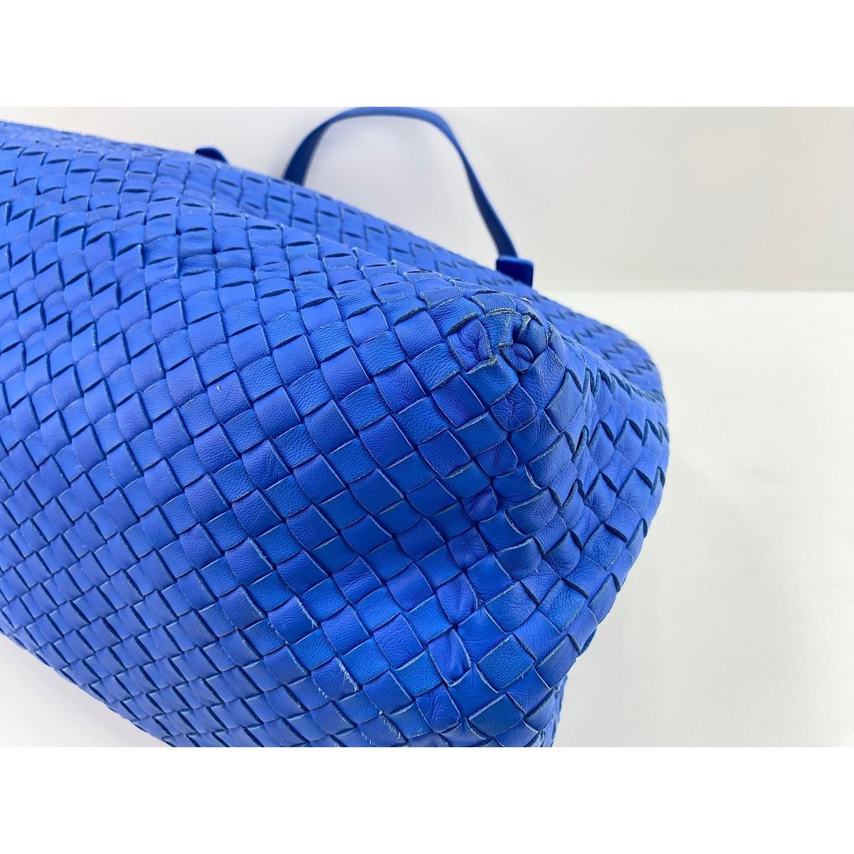 Bottega Veneta Handbag Blue — view 8
