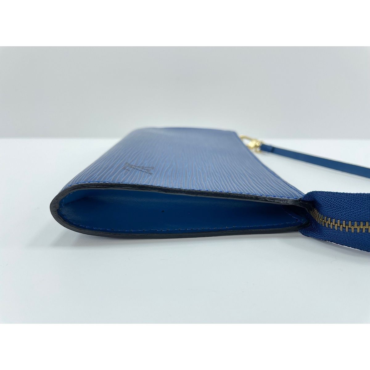 Louis Vuitton Shoulder Bag Pochette — view 6