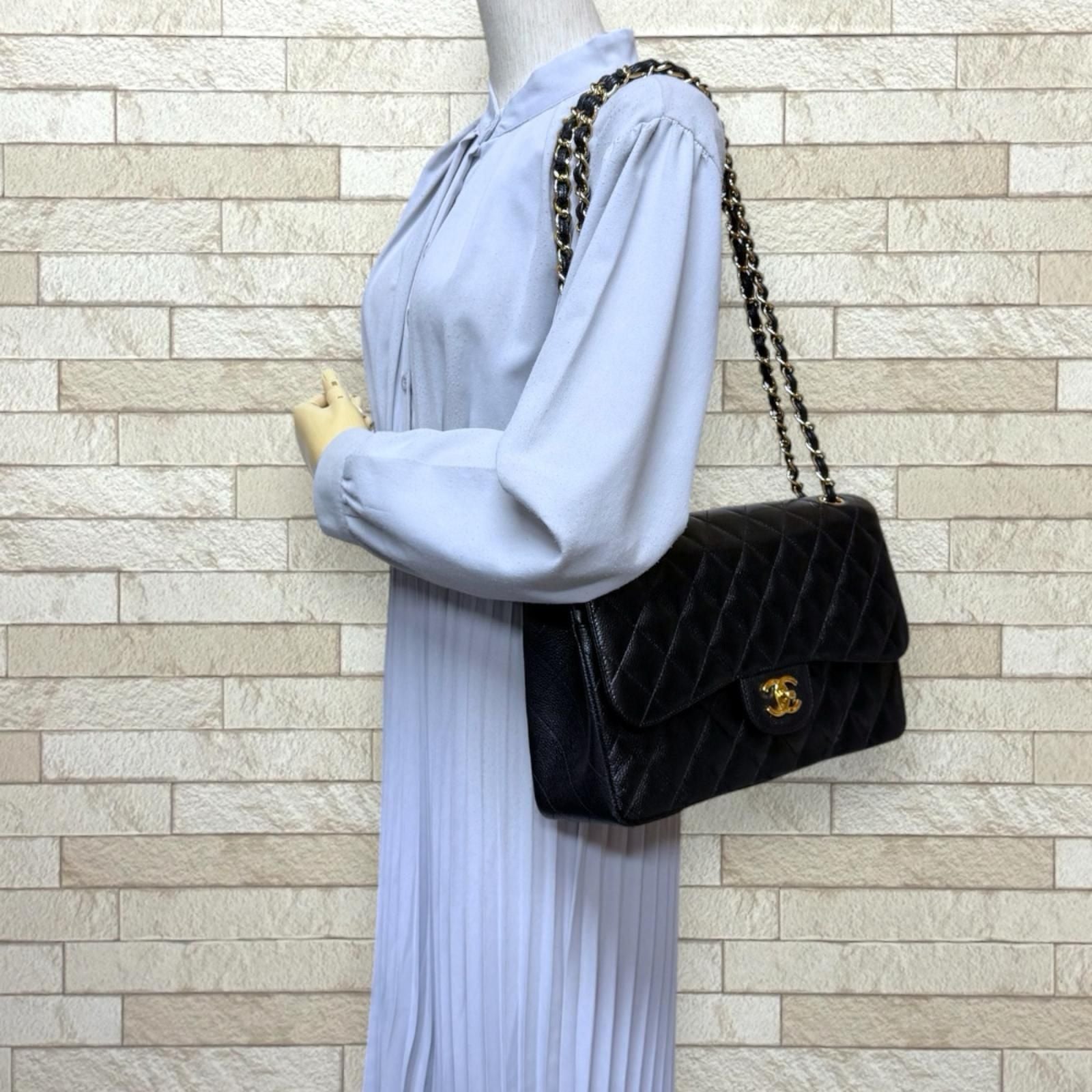 Chanel Double Flap 30 Quilted Shoulder Bag Caviar Leather Black — view 2
