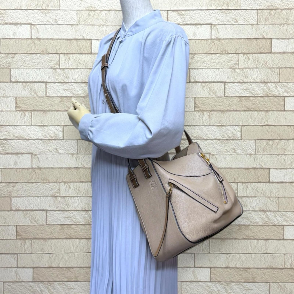 Loewe Hammock Small Shoulder Bag Leather Beige — view 2