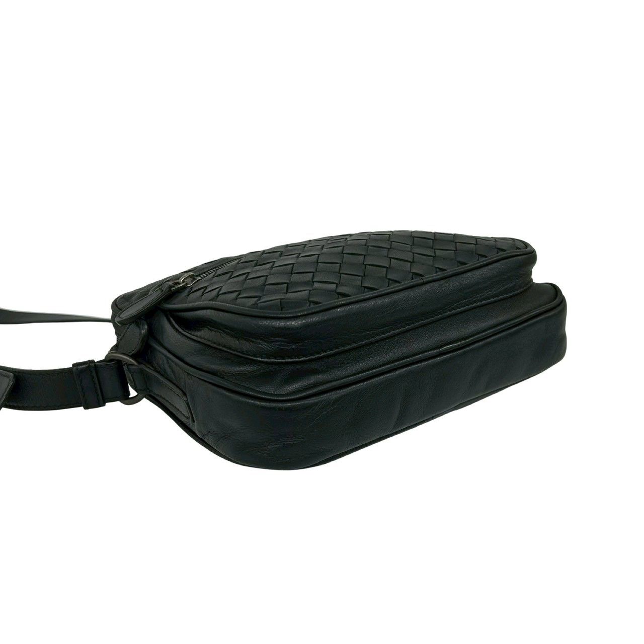Bottega Veneta Intrecciato Leather Mini Shoulder Bag Pochette Black — view 7