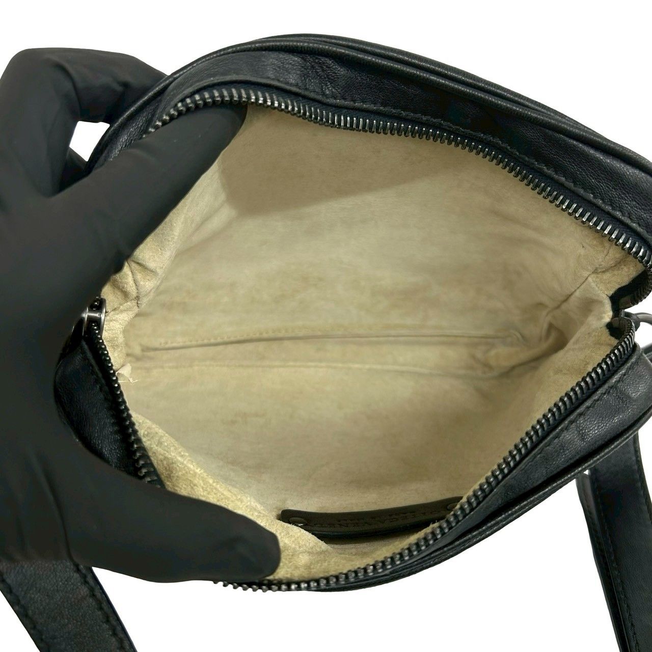Bottega Veneta Intrecciato Leather Mini Shoulder Bag Pochette Black — view 9
