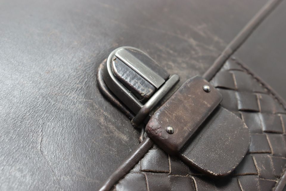 Bottega Veneta Leather Business — view 9