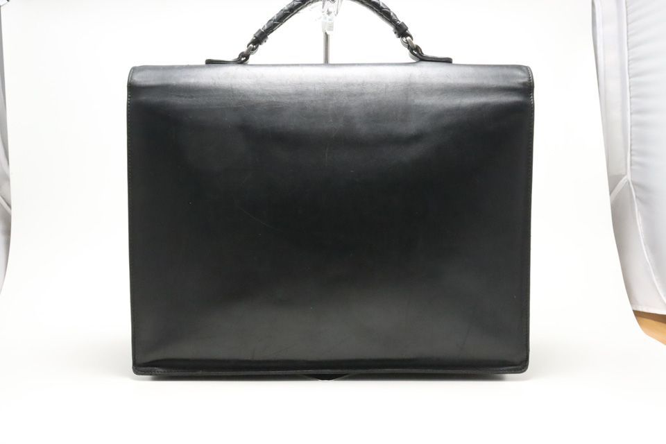 Bottega Veneta Leather Business — view 2