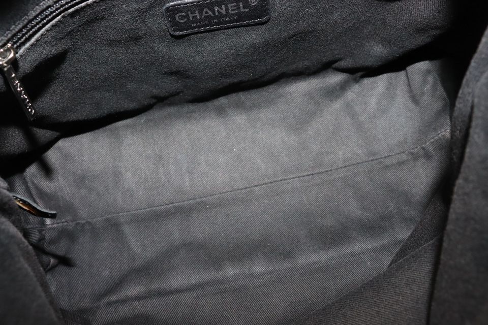 Chanel 2.55 Leather Shoulder — view 6