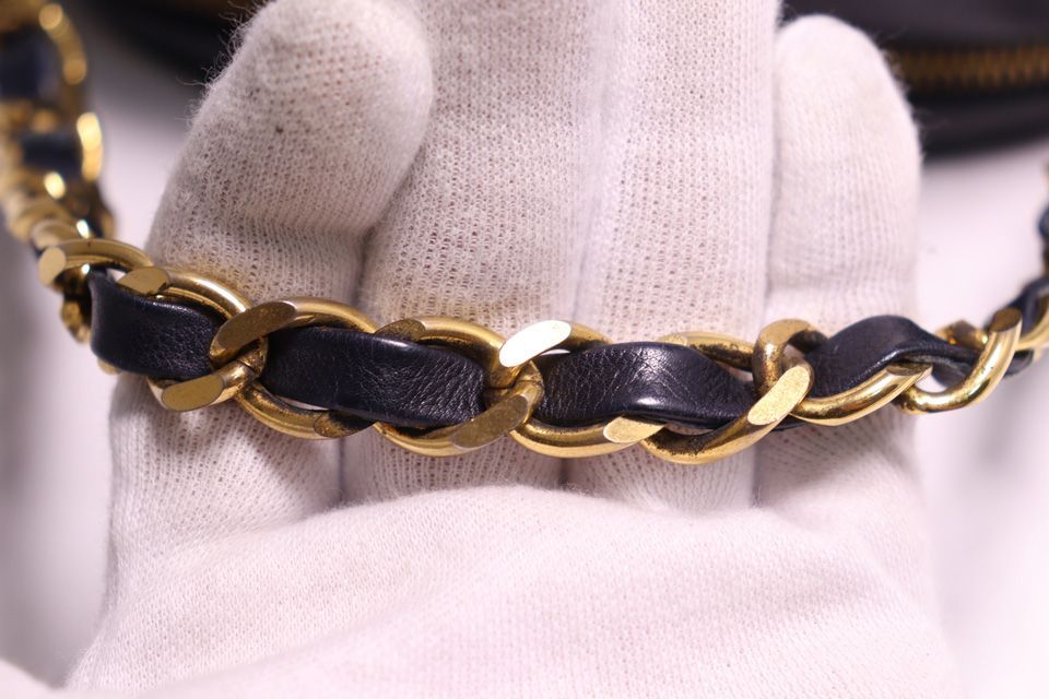 Chanel 0 Quilted Lambskin Shoulder — view 5