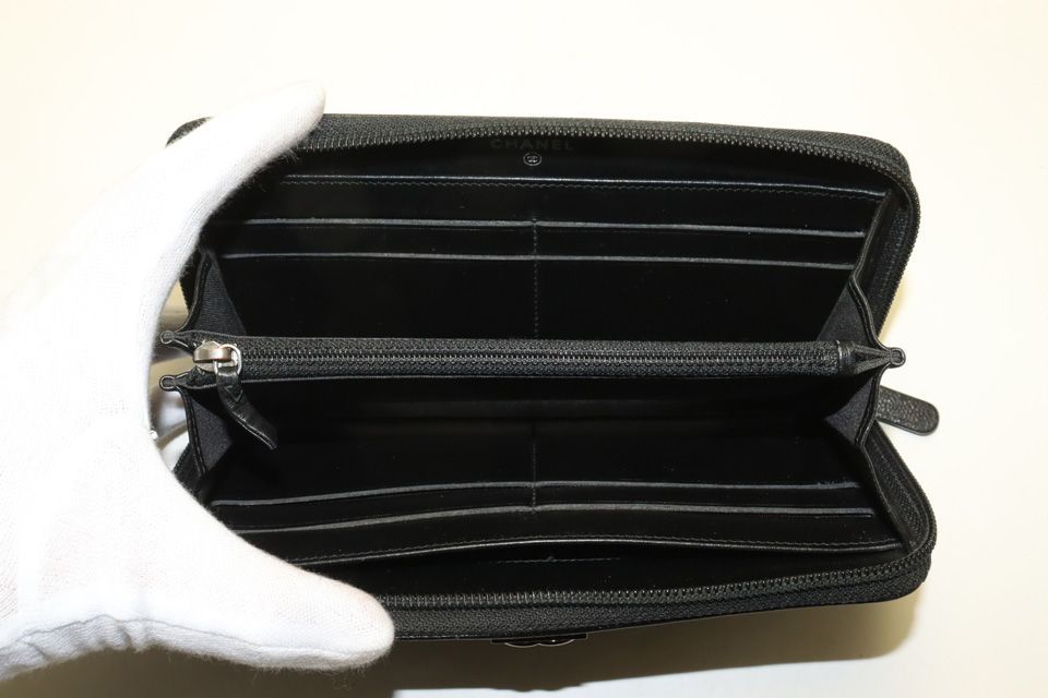 Chanel 25 Boy Zip Wallet Caviar Leather — view 5