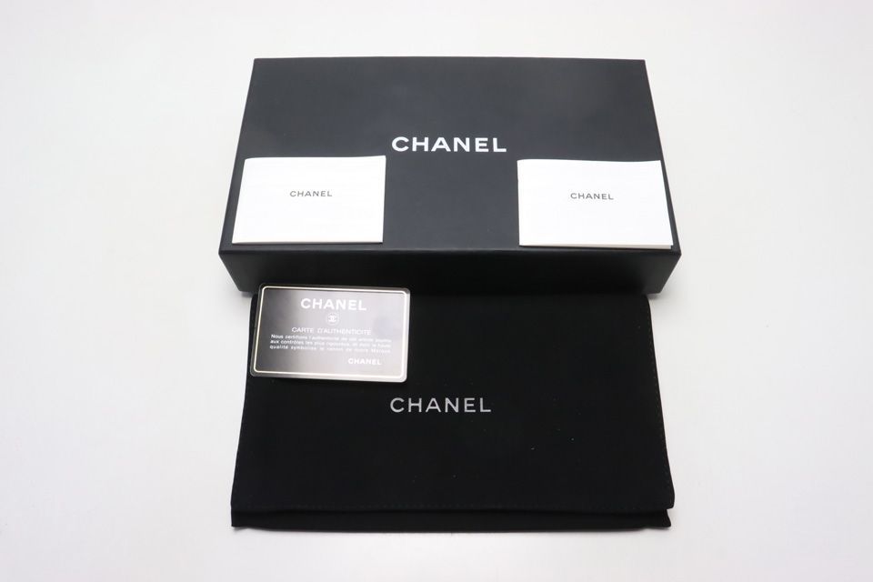 Chanel 25 Boy Zip Wallet Caviar Leather — view 6