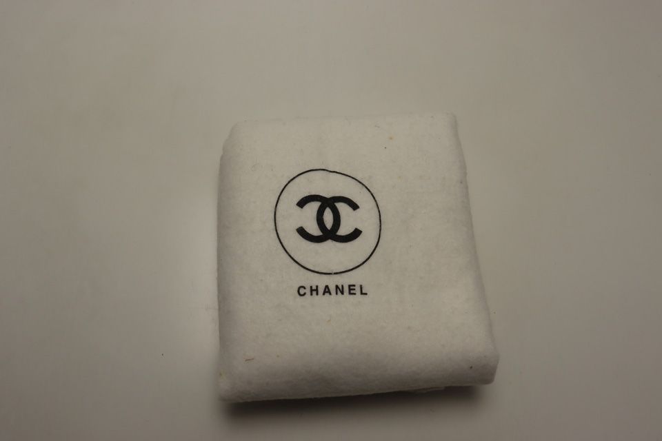Chanel Jumbo CC Logo Leather Tote — view 7