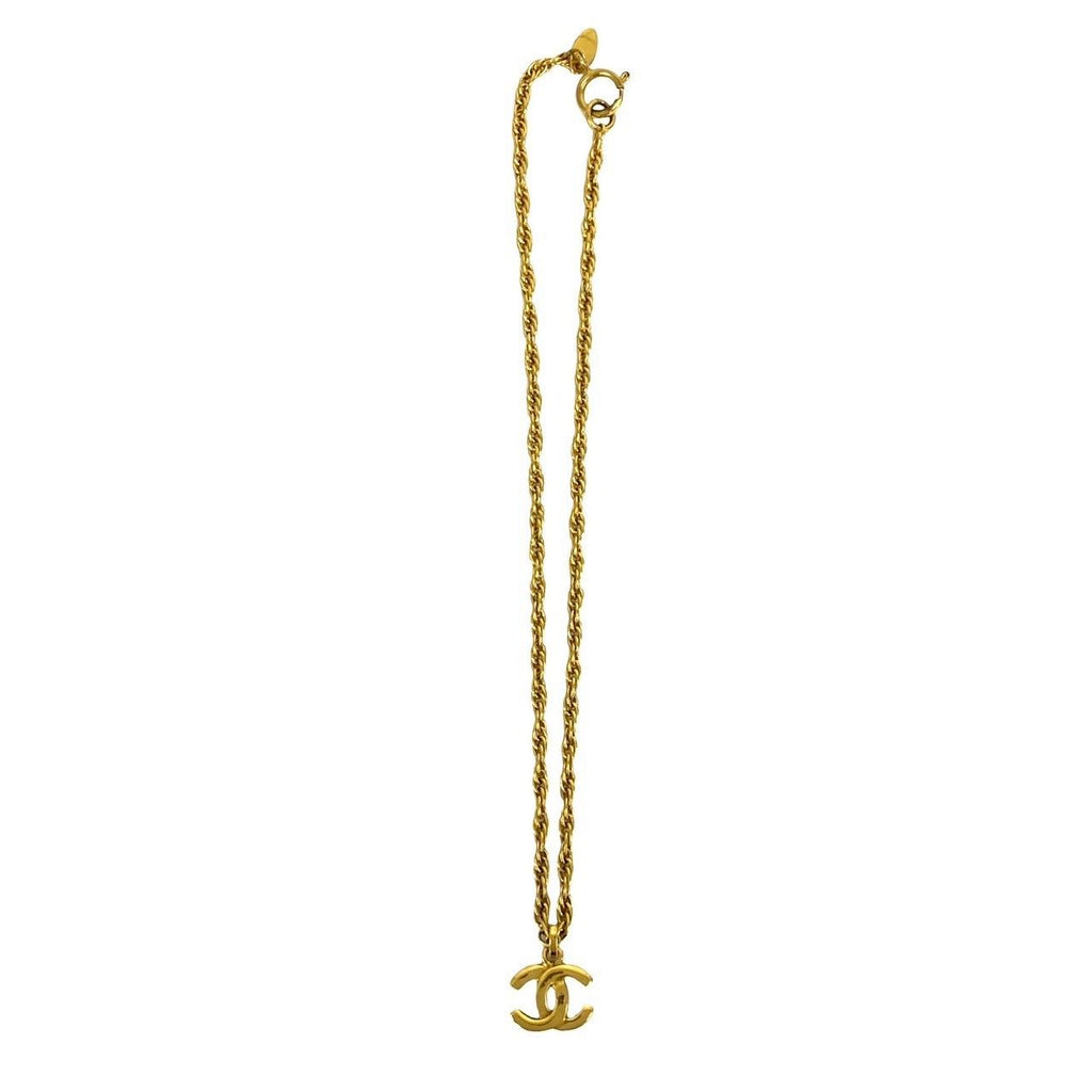 Chanel Vintage CC Logo Pendant Choker Gold — view 5