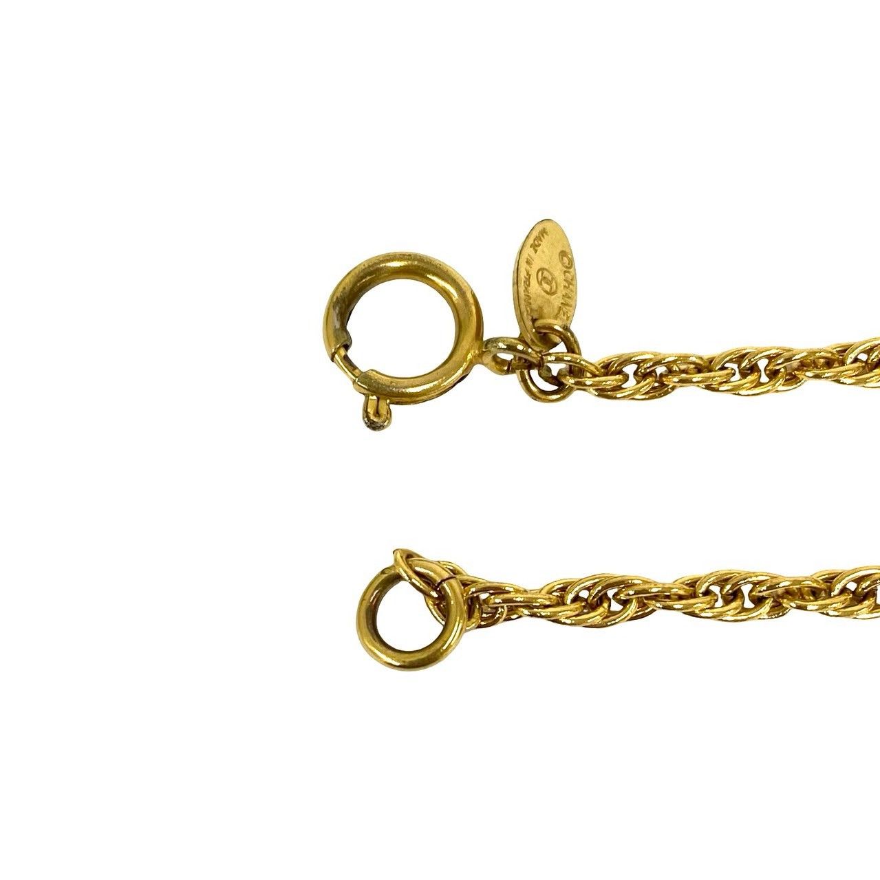 Chanel Vintage CC Logo Pendant Choker Gold — view 4