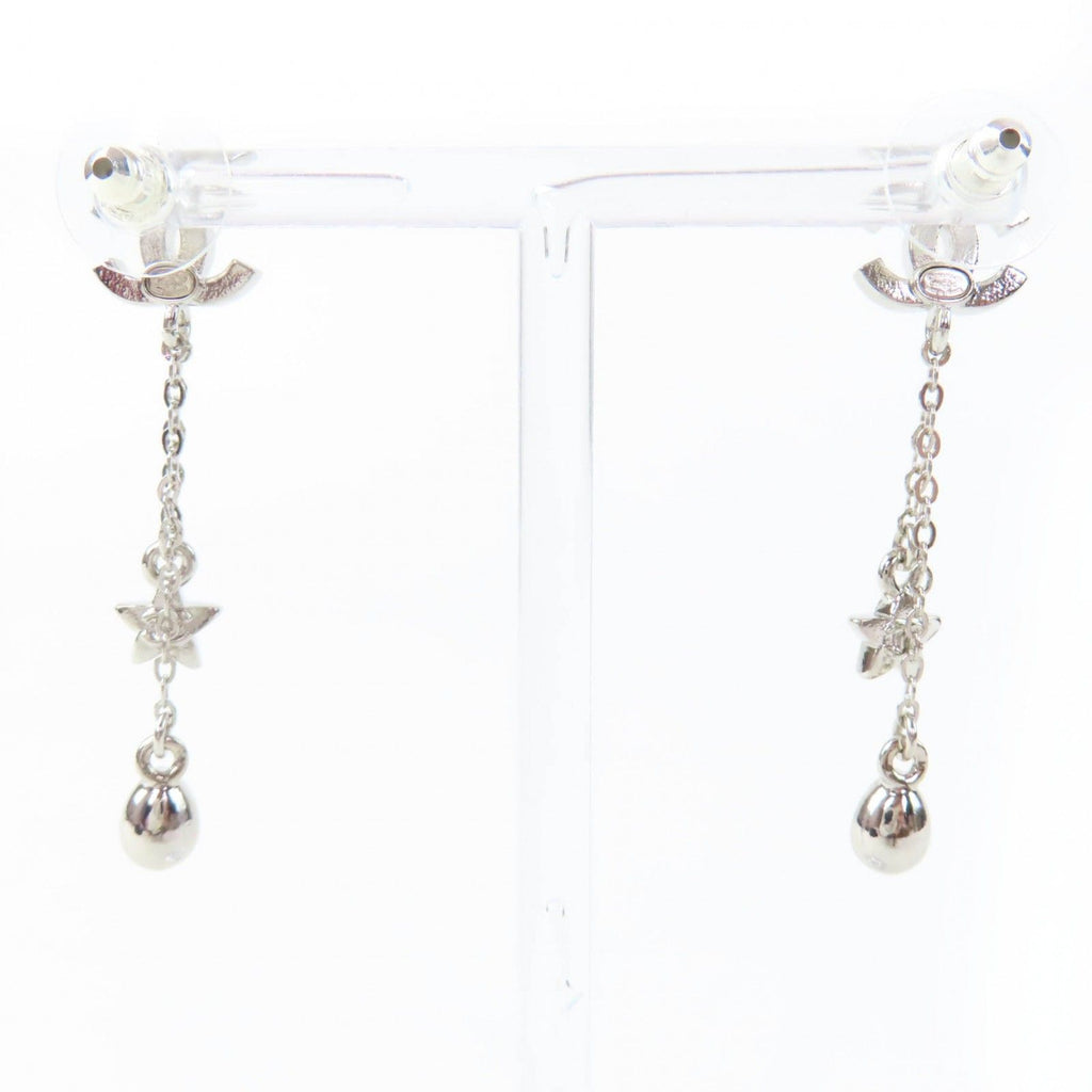 Chanel CC Logo Star Rhinestone Earrings Silver — view 4