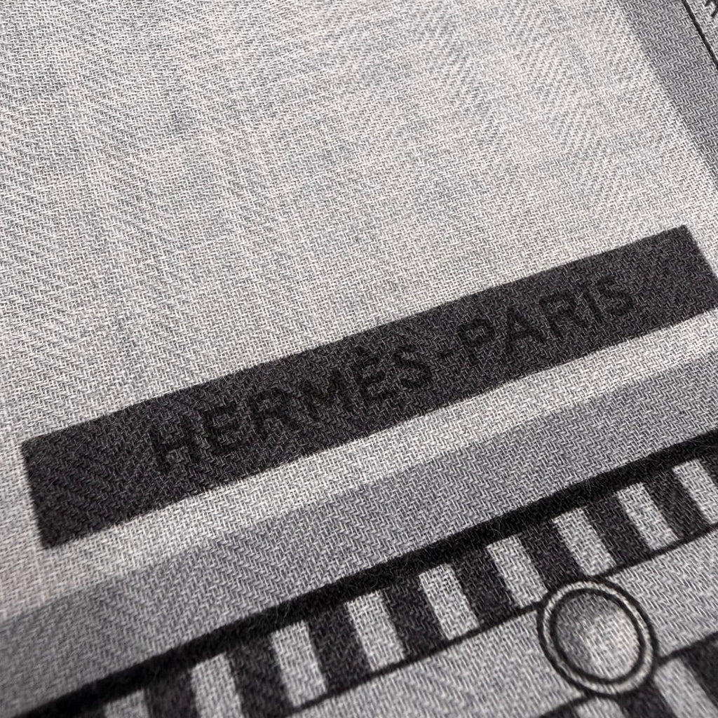 Hermes 195800 Scarves Navy — view 4