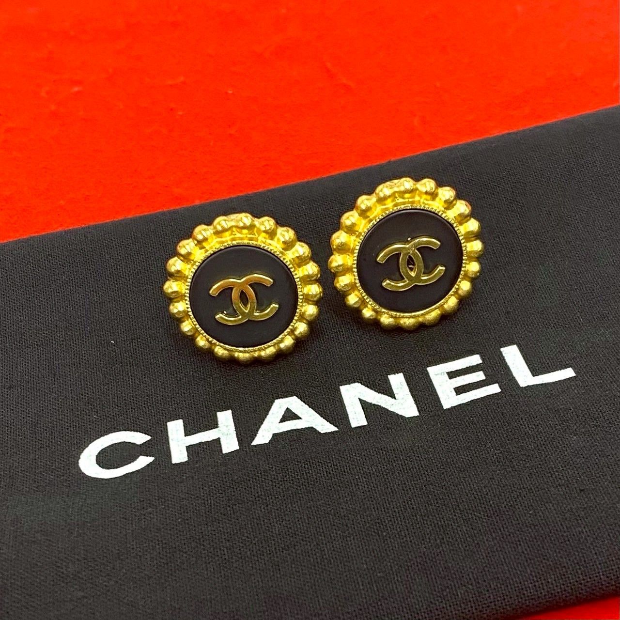 Chanel With Rice Vintage CC Logo Earrings Gold Black