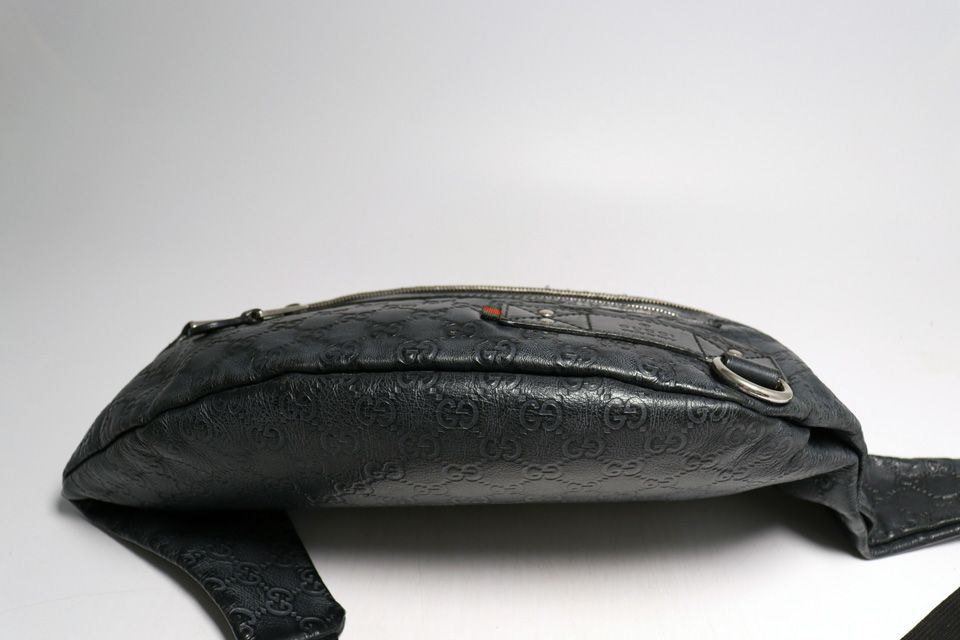 Gucci Guccissima Leather Waist — view 3