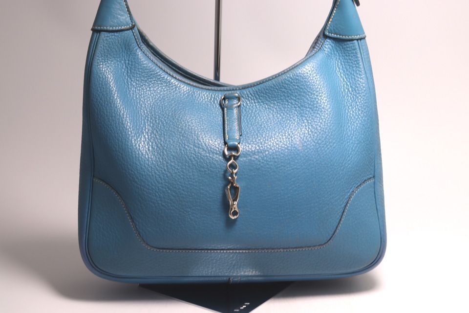 Hermes Trim 31 Leather Shoulder — view 2