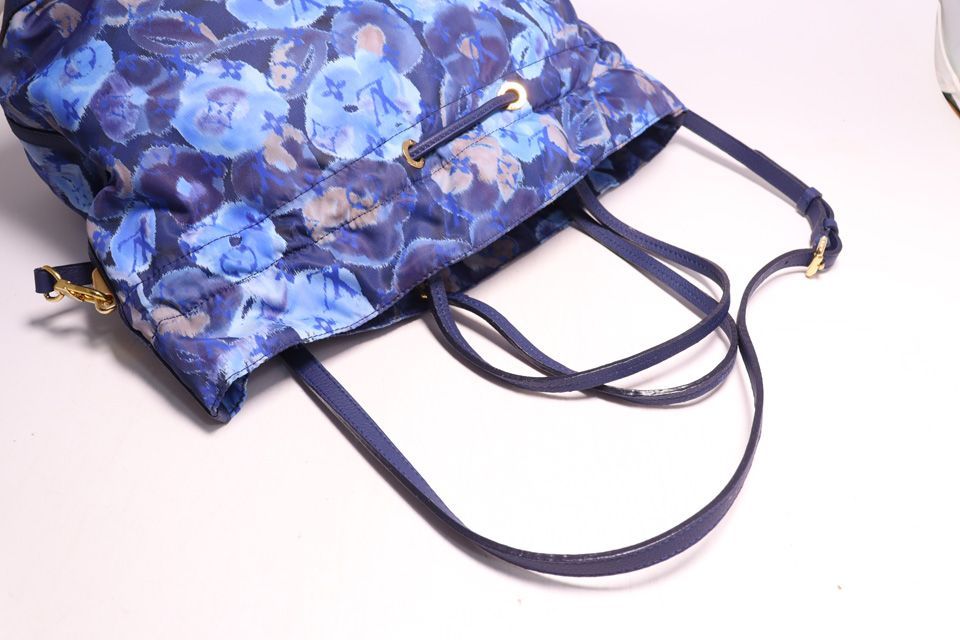 Louis Vuitton Ikat Flower Tote — view 5