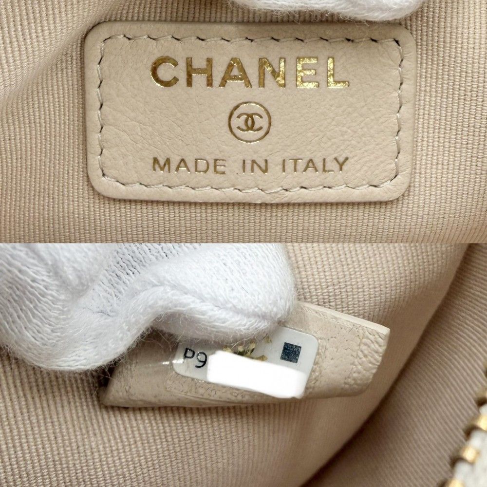 Chanel Shoulder Bag Mini Hobo CC Logo Crossbody Quilted Pochette Lambskin Beige — view 5