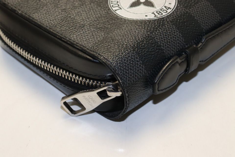Louis Vuitton Damier Graphite Zippy XL Travel Case Wallet — view 4