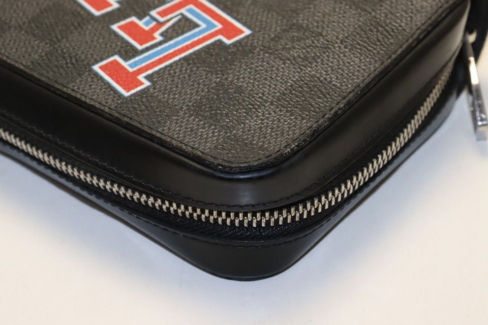 Louis Vuitton Damier Graphite Zippy XL Travel Case Wallet — view 8