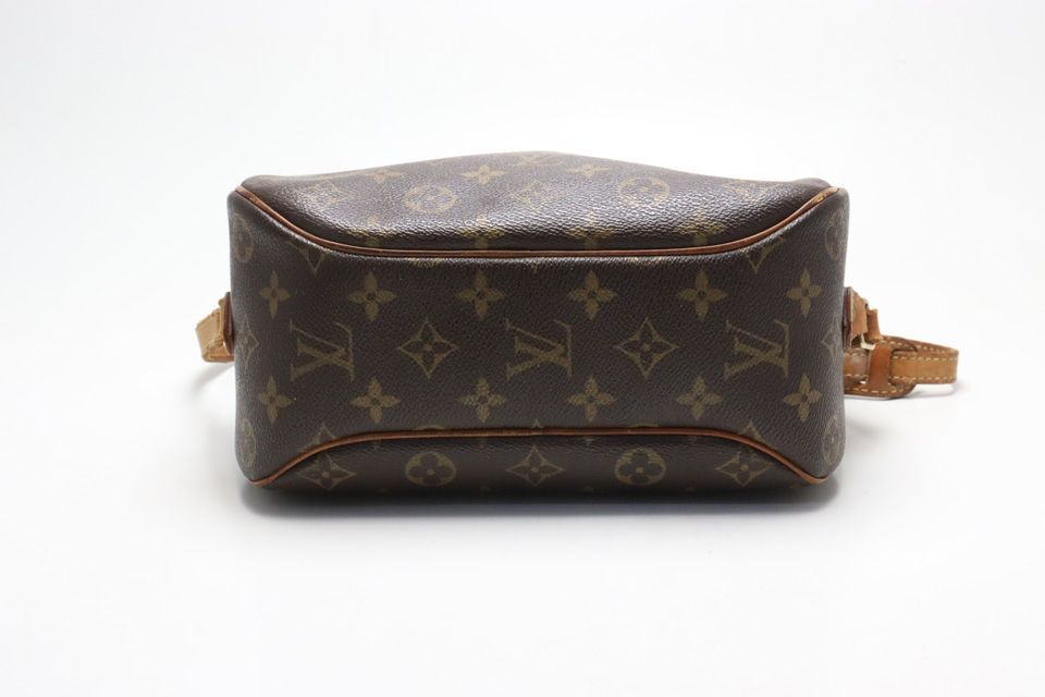 Louis Vuitton Monogram Canvas Leather Shoulder — view 3