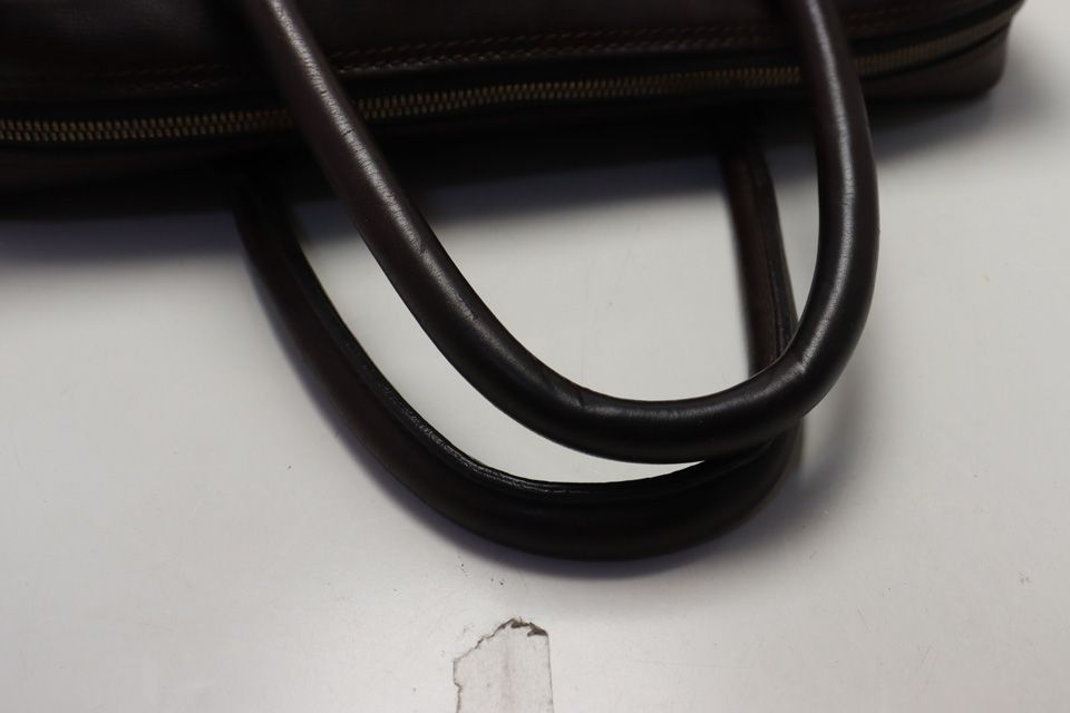 Louis Vuitton Utah Leather Business Briefcase — view 7