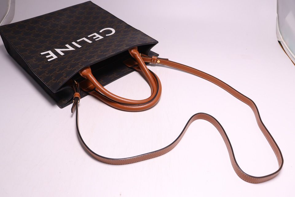 Celine Triomphe Vertical Cover Leather Tote — view 5