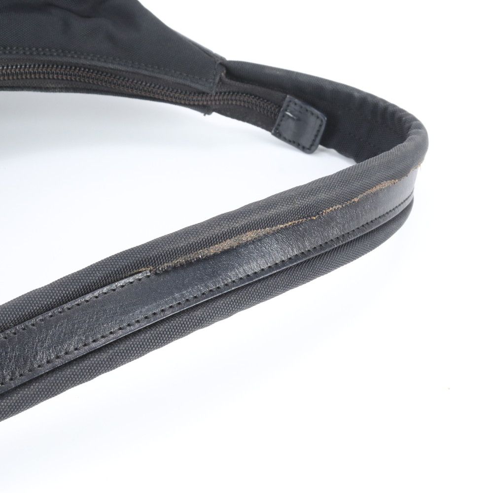 Gucci 001 Leather Shoulder Bag Black — view 8