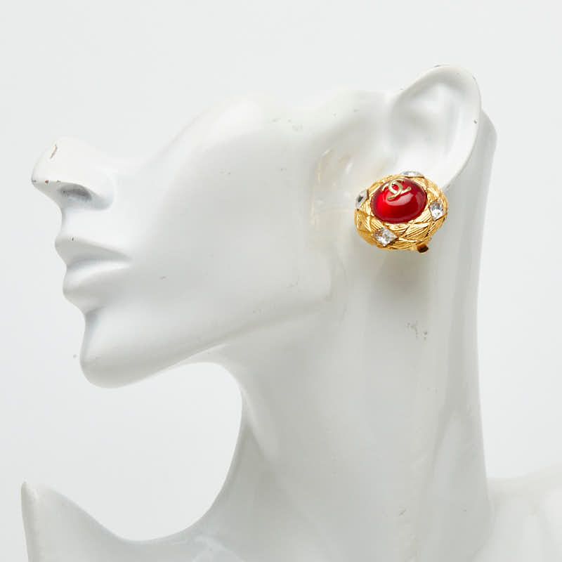 Chanel CC Logo Gripoix Vintage Round Earrings Gold Red Plated Glass Bijou — view 5
