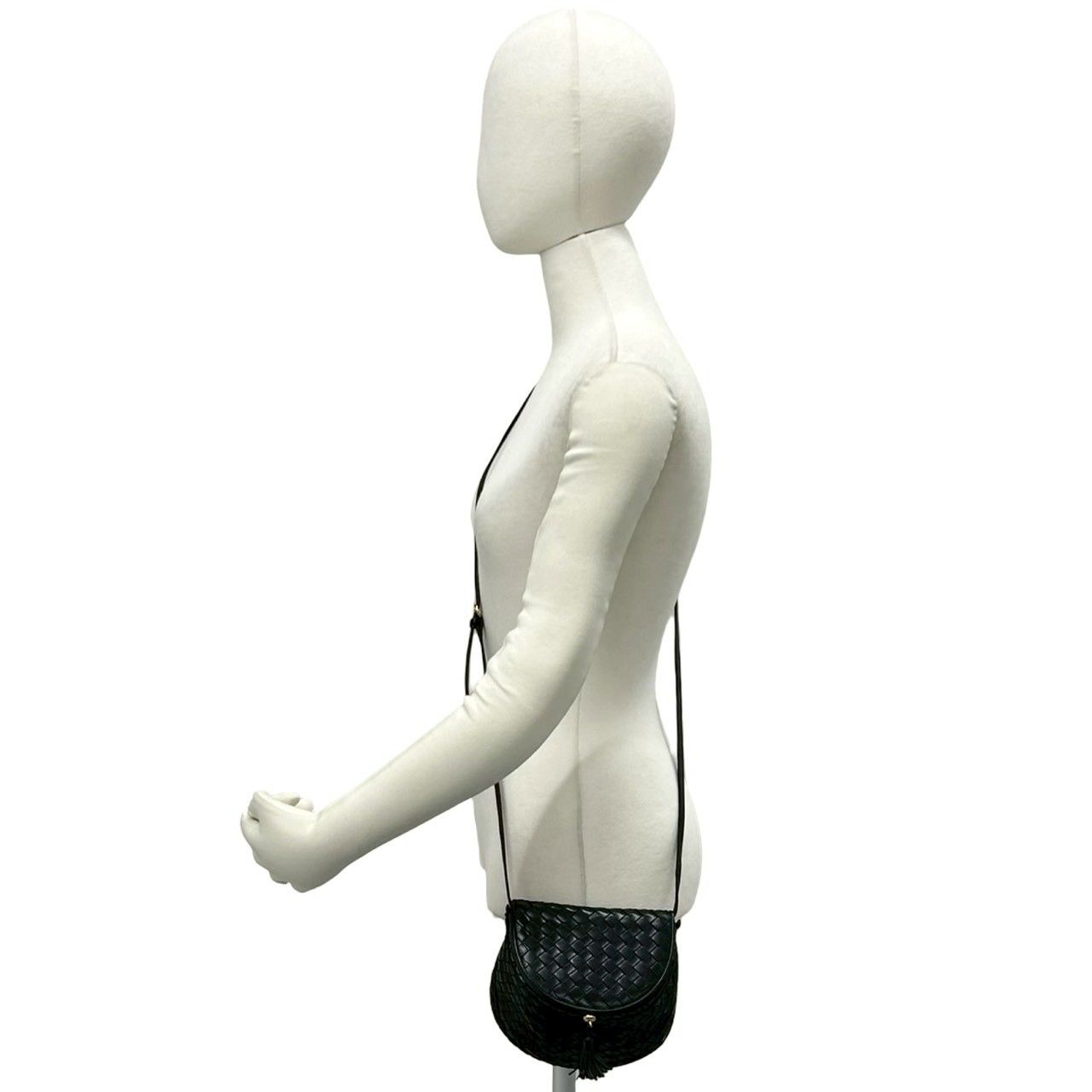 Bottega Veneta Vintage Intrecciato Tassel Leather Shoulder Bag Black — view 2
