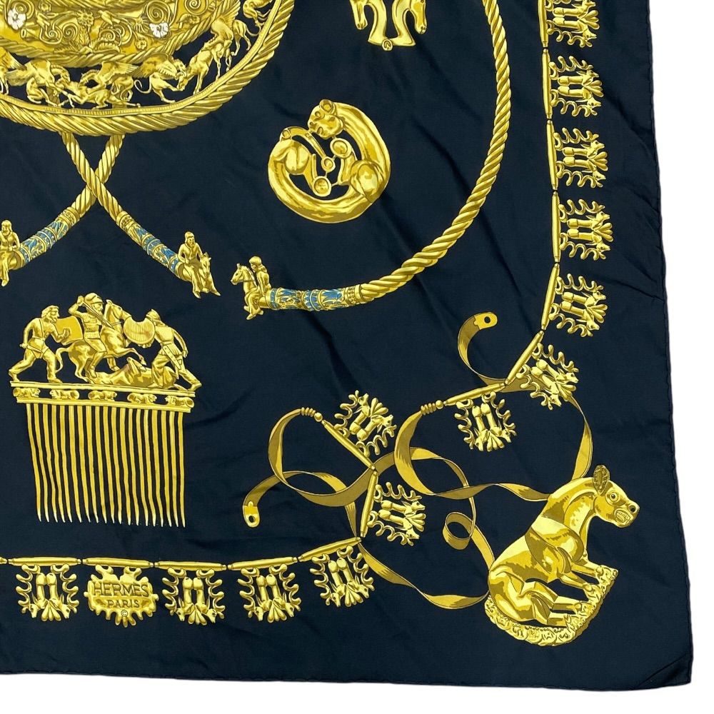 Hermes Yellow Golden Knight les Cavaliers D'or Carre 90 Scarf Shawl Silk Black — view 3