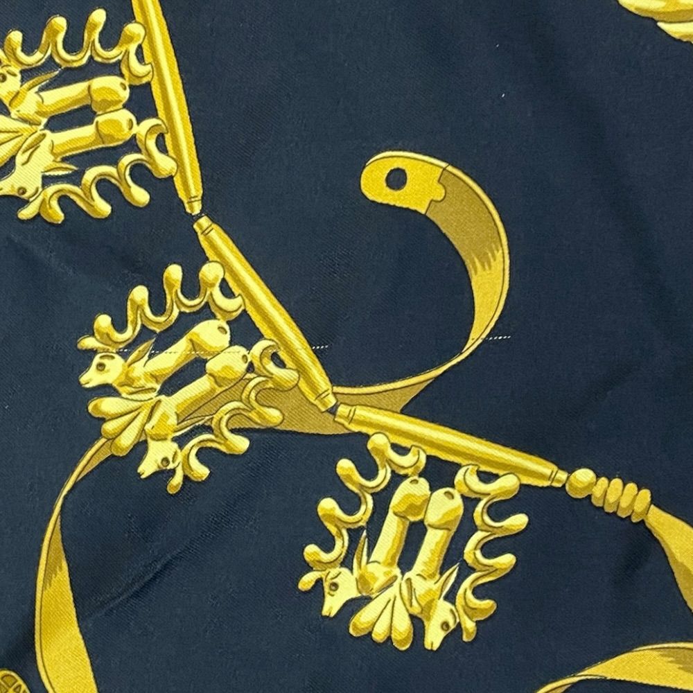 Hermes Yellow Golden Knight les Cavaliers D'or Carre 90 Scarf Shawl Silk Black — view 8