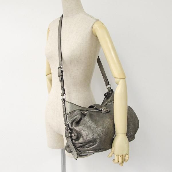 Louis Vuitton Mahina XS Crossbody — view 9