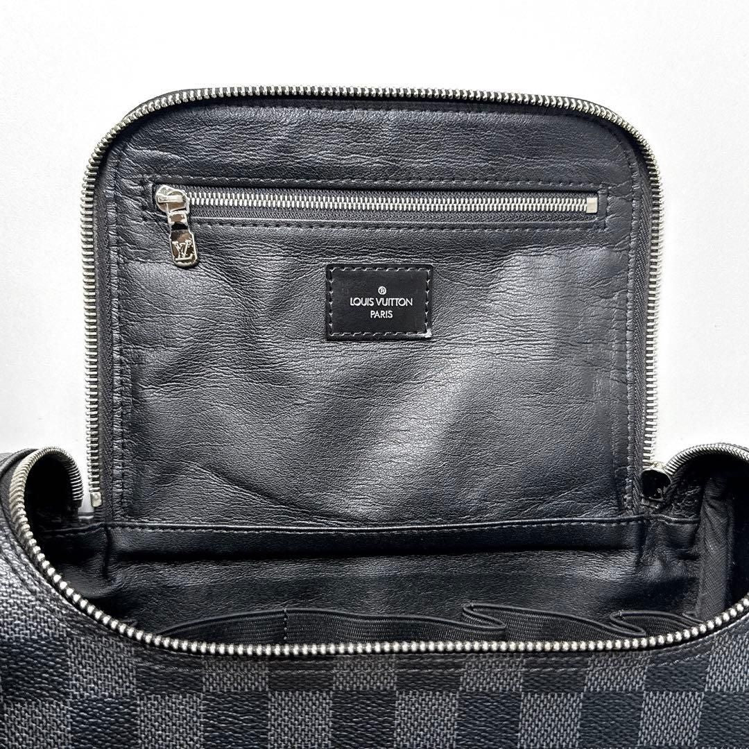 Louis Vuitton Damier Graphite Toilette Clutch — view 3
