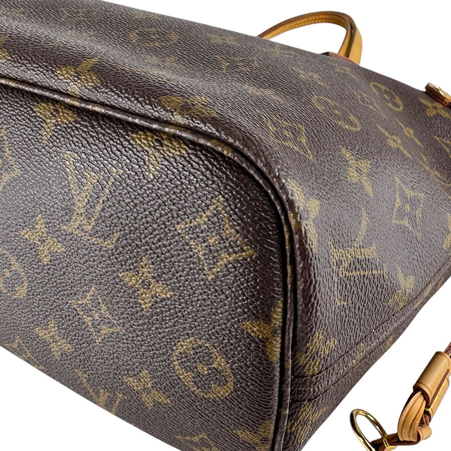 Louis Vuitton Tote Monogram Neverfull PM — view 9