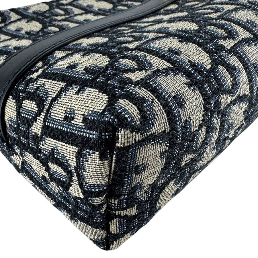 Dior Shoulder Bag 30 Montaigne Hobo — view 9
