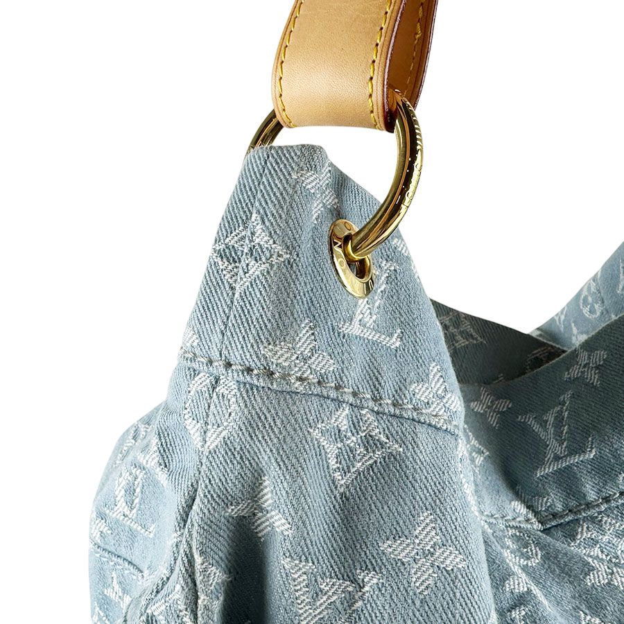 Louis Vuitton Handbag Daily GM — view 7