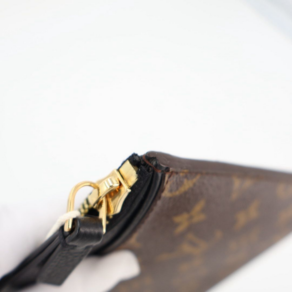 Louis Vuitton Daily Pouch Clutch — view 5