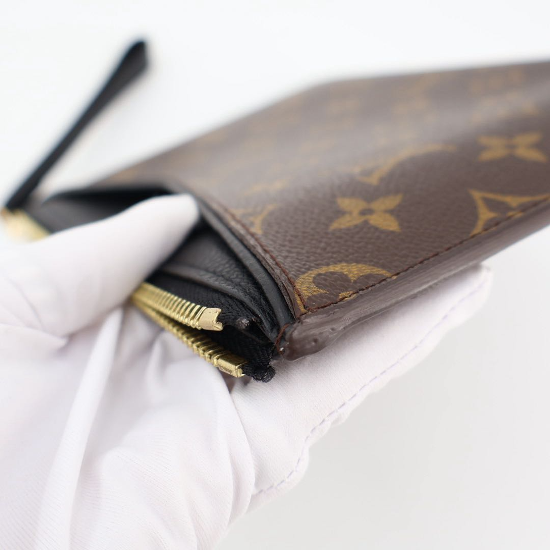 Louis Vuitton Daily Pouch Clutch — view 2