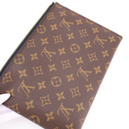 Louis Vuitton Daily Pouch Clutch — view 4