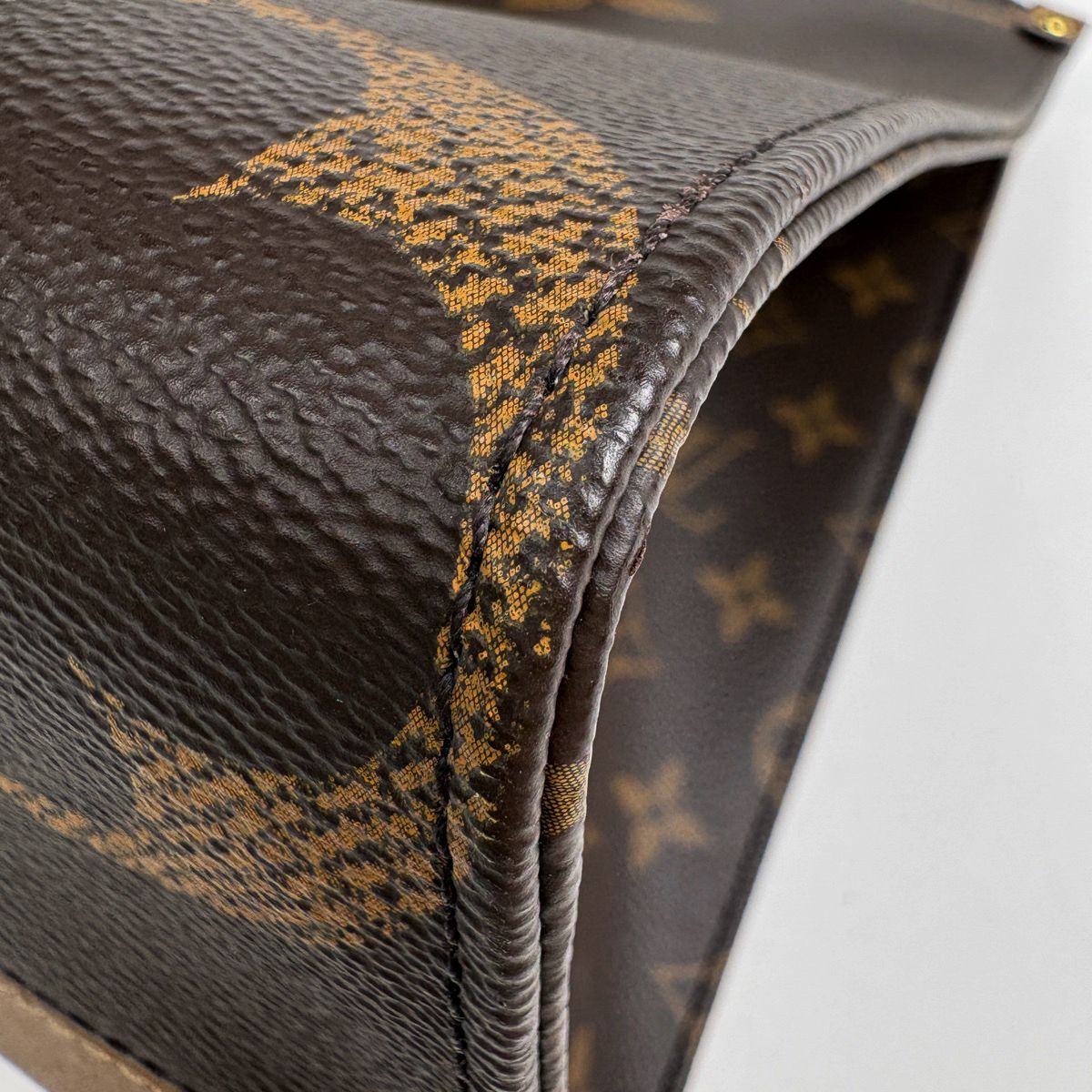 Louis Vuitton On The Go MM 2-Way Shoulder Bag Monogram Giant Tote Reverse Brown — view 3