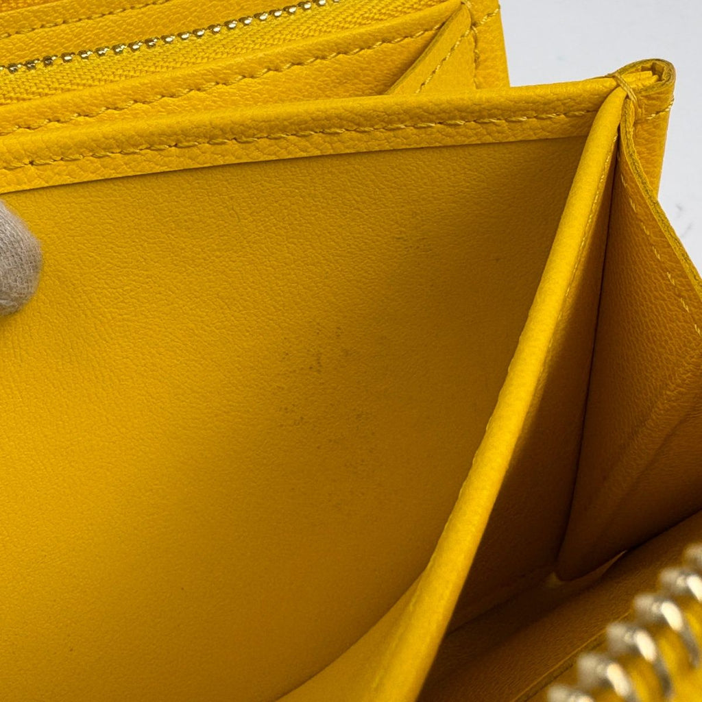 Louis Vuitton Zippy Wallet Coussin Monogram Embossed Leather Ginkgo Yellow — view 9