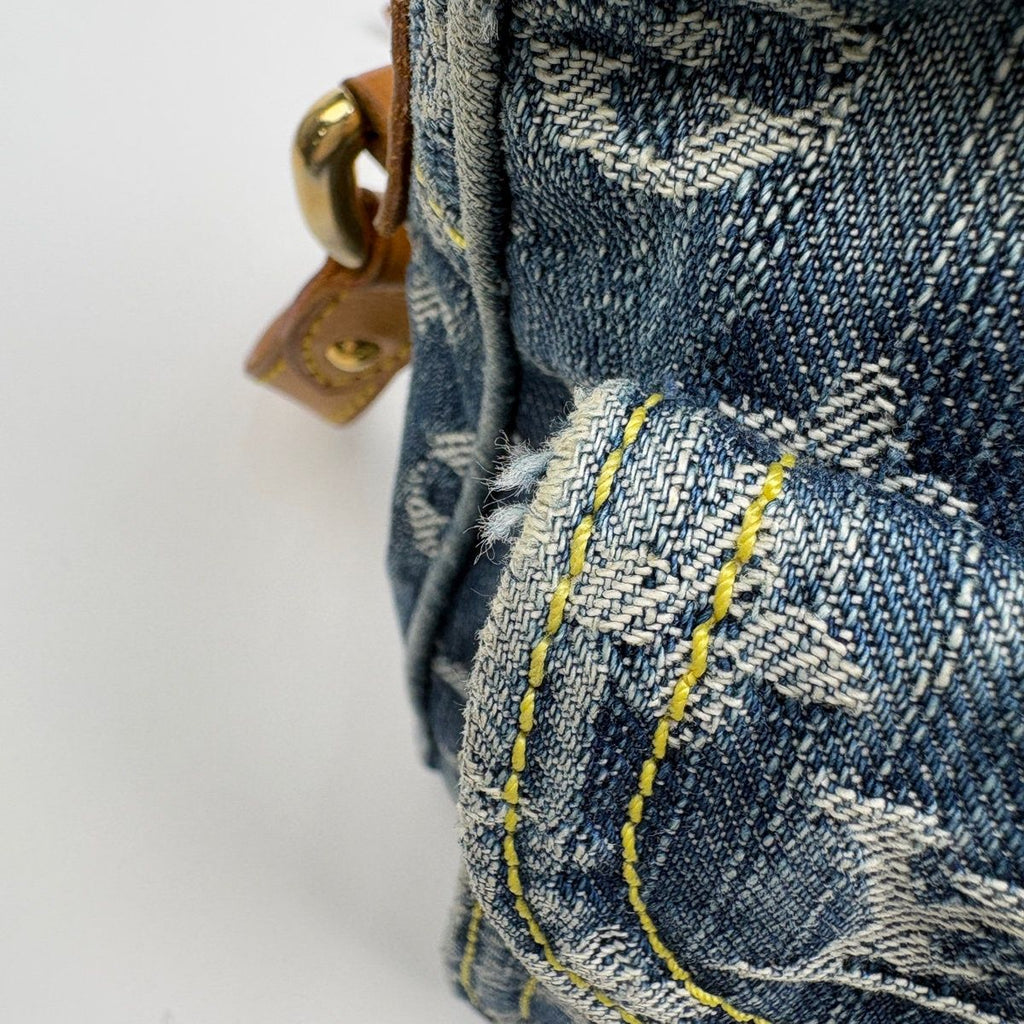 Louis Vuitton Camera Bag Pochette Monogram Denim Blue — view 4