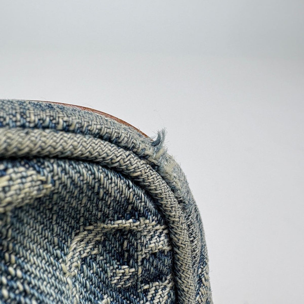 Louis Vuitton Camera Bag Pochette Monogram Denim Blue — view 9