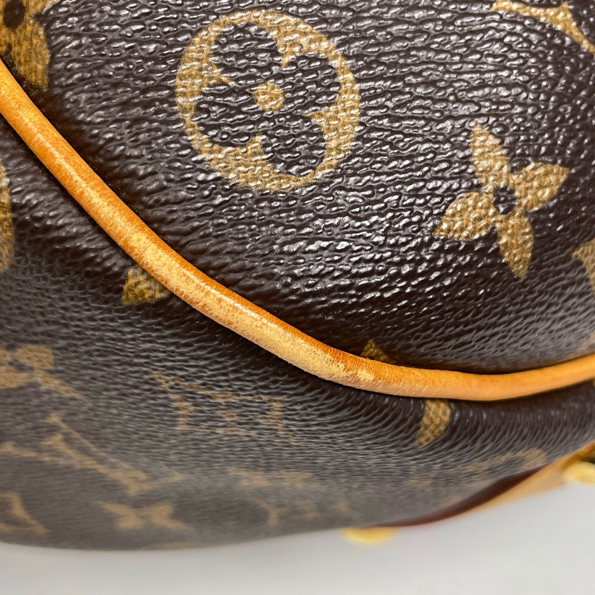 Louis Vuitton Galleria PM Shoulder Bag Monogram Brown — view 3