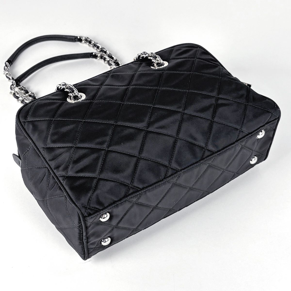 Prada Chain Tote Quilted Nylon Nero — view 2