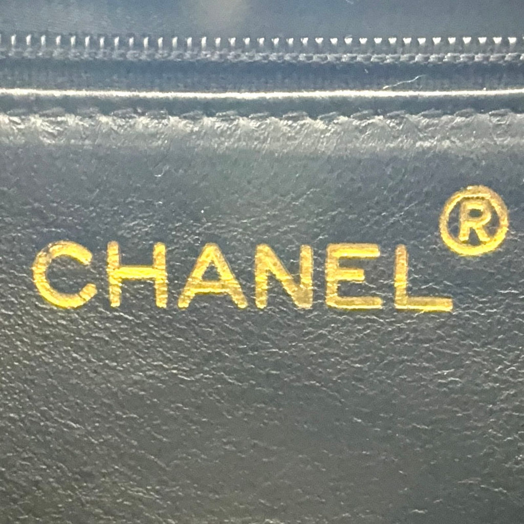 Chanel CC Logo Stitch Chain Leather Black Shoulder Bag Gold — view 4