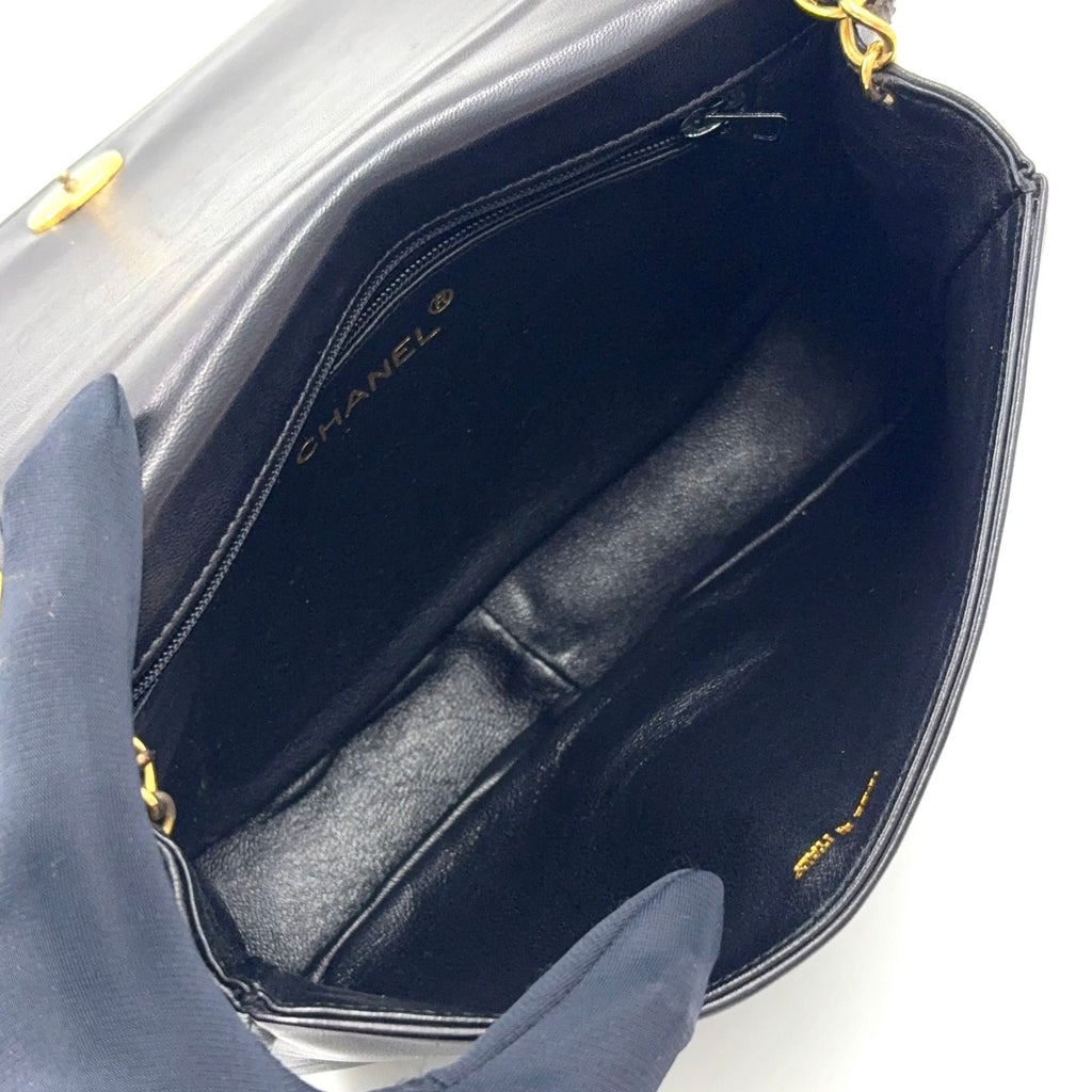 Chanel CC Logo Stitch Chain Leather Black Shoulder Bag Gold — view 3