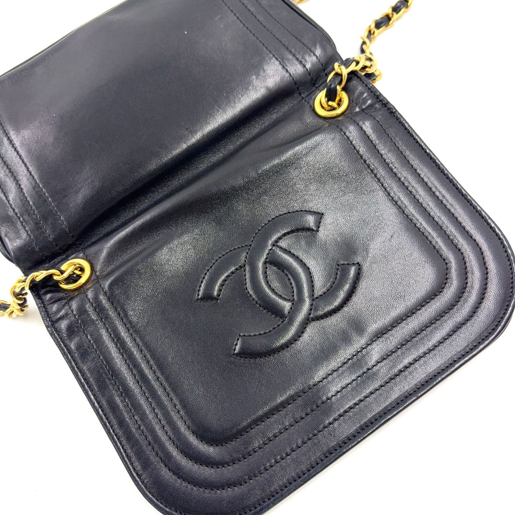 Chanel CC Logo Stitch Chain Leather Black Shoulder Bag Gold — view 5
