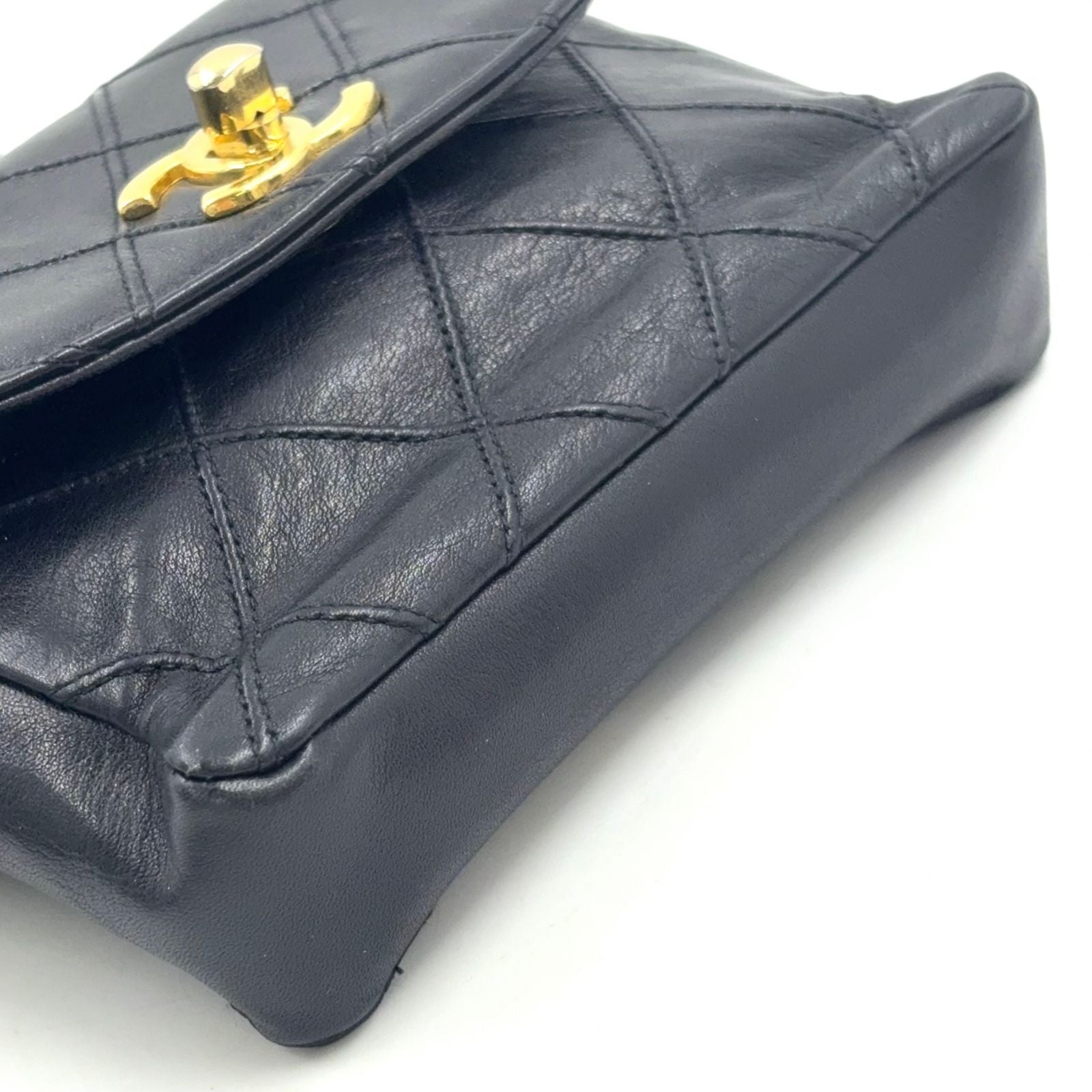 Chanel Quilted Turnlock Waist Pouch Belt Bag Unknown Lambskin Black Gold — view 6
